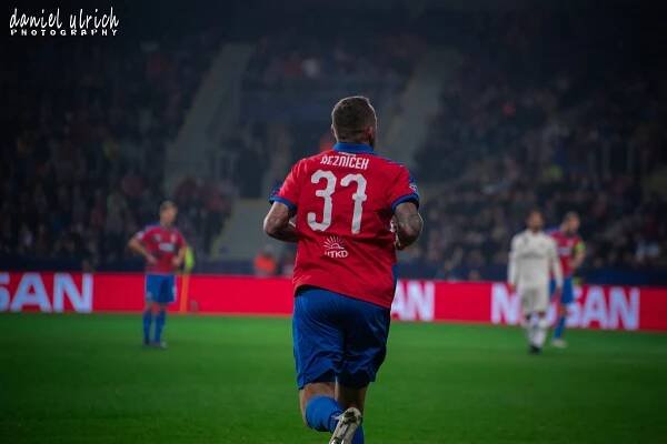 FC Viktoria Plzeň – Real Madrid | Daniel Ulrich - Sportovní fotograf Plzeň