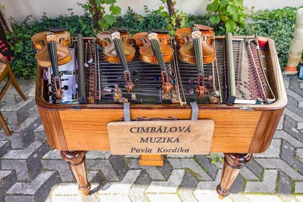 Na lidovou notu s cimbálovou muzikou - Oficiální stránky Město Jevíčko