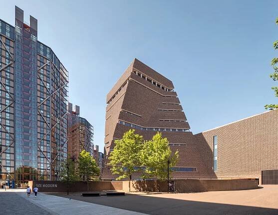Tate Modern Interior Herzog & de Meuron 18.jpg