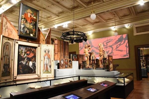 PODÍVEJTE SE: Nový pohled na historii. Národní muzeum otevřelo výstavu Dějiny