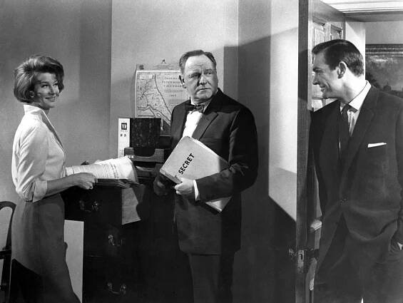 FROM RUSSIA WITH LOVE, Lois Maxwell, Bernard Lee, Sean Connery, 1963, files