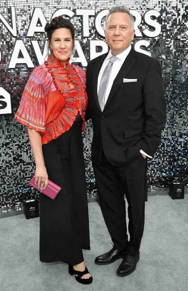 Paula Ravets and Paul Reiser