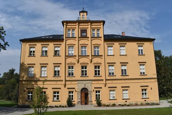 Nový výletní cíl u Šumperka: kavárna na zámku v Třemešku