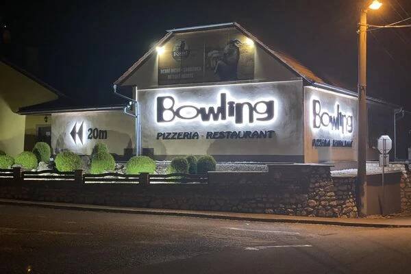 Bowling sport centrum Mikulov - Pizzeria - Restaurant foto 1