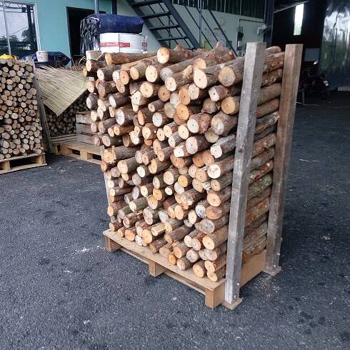 PEMBEKAL KAYU BAKAU