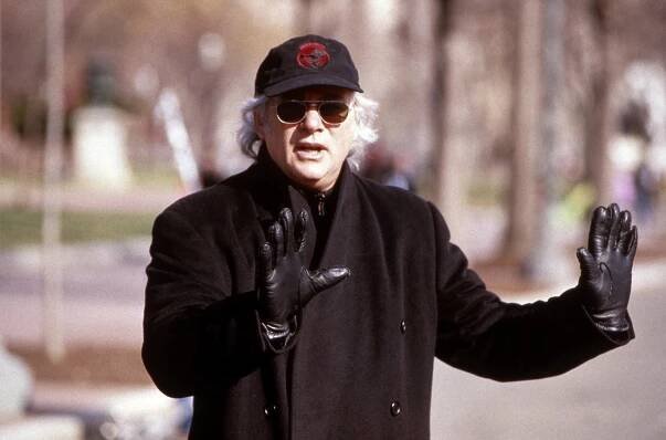 Vrtěti psem - Z natáčení - Barry Levinson