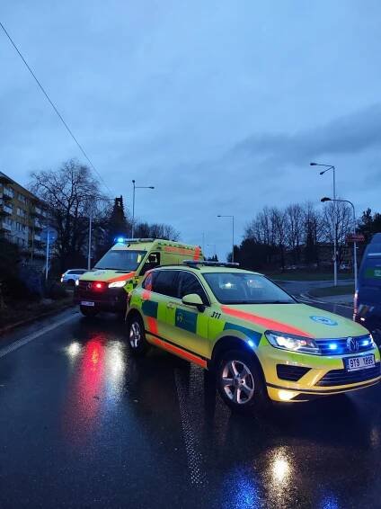 Vážně zraněná žena po střetu s automobilem ve Frýdku-Místku