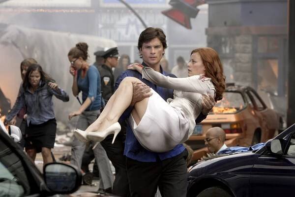 Smallville - Plastická trhavina - Z filmu - Tom Welling, Cassidy Freeman