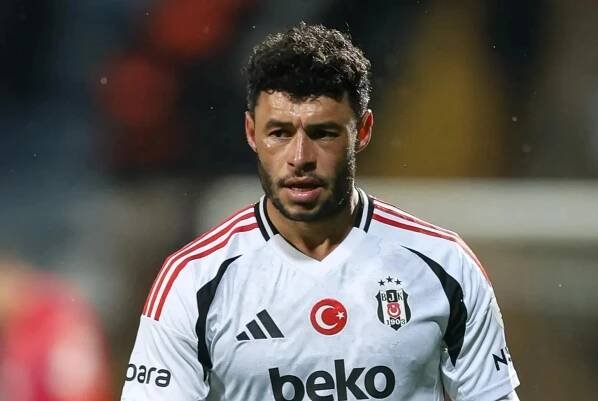 Alex Oxlade-Chamberlain told to make Championship switch in 'no brainer' move
