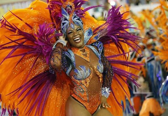 Pestrobarevná show v rytmu samby? Takový je brazilský karneval
