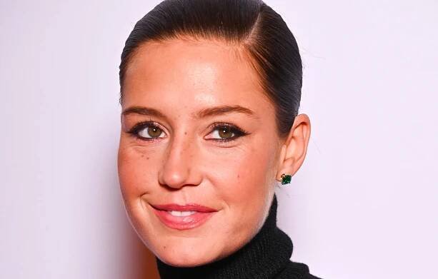 Adèle Exarchopoulos à l'hôtel Paris Plaza Athénée le 20 novembre 2024 à Paris © Stephane Cardinale - Corbis/Corbis via Getty Images.
