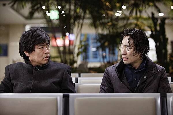 Soosanghan gogaekdeul - Z filmu - Dong-il Seong, Seung-beom Ryoo