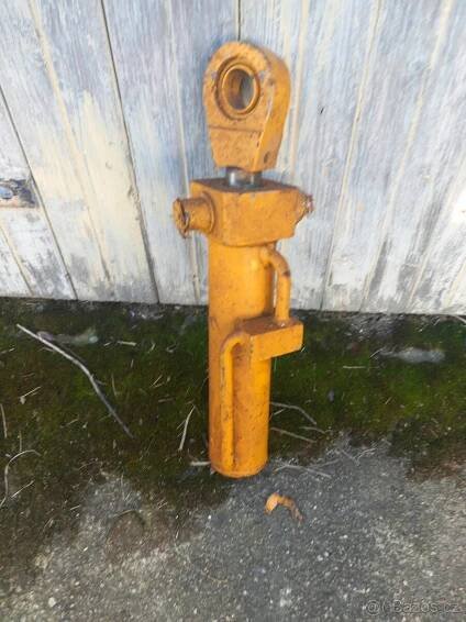 Hydraulický válec