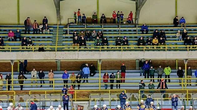 Na hokej zadarmo! Opava se rve o play-off, ve středu má doma Jičín