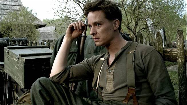 Válečná generace - Z filmu - Tom Schilling
