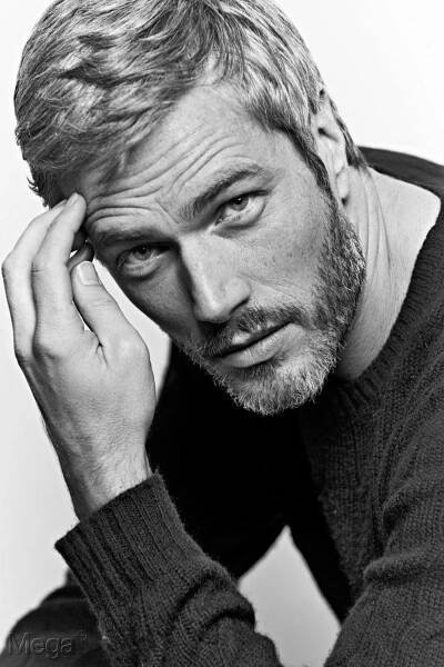 BENOIT MARECHAL / MODELS | THEMODERNMAN.EU