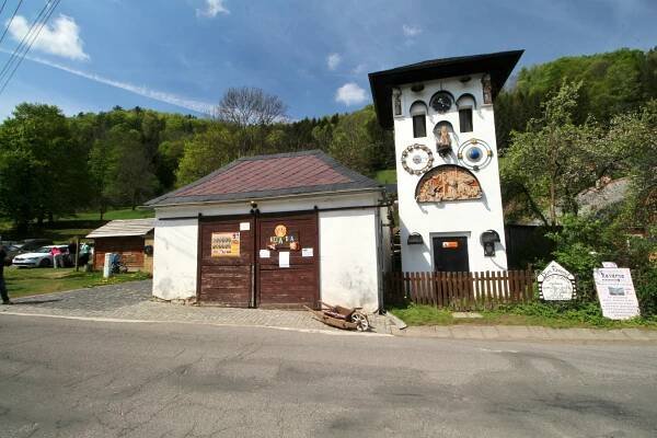 Soubor:Kryštofovo Údolí Orloj 3.jpg – Wikipedie