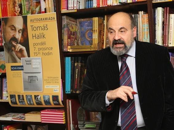 Tomáš Halík: Věřím, že dárky lidem nosí Ježíšek
