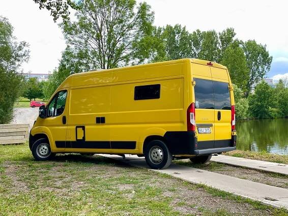 Siesta Van Long
