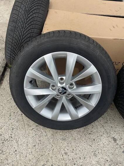 Alu (elektrony)kola originál Škoda Octavia 3 R16 - Chomutov