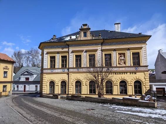 Soubor:Nová Paka - Suchardův dům(stav březen 2023).jpg – Wikipedie