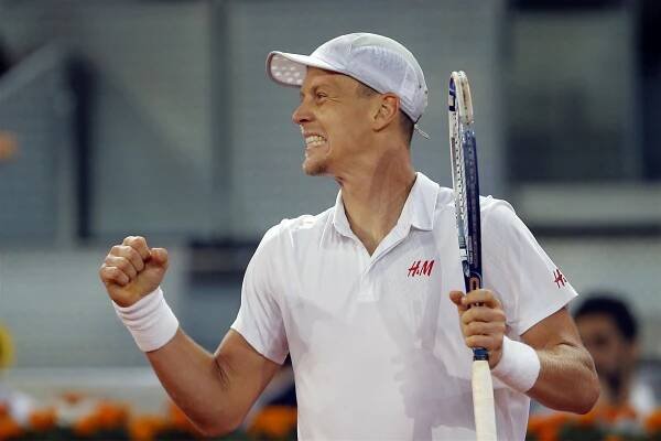 Berdych vyzve v římském čtvrtfinále Djokoviče, Kvitová ztroskotala