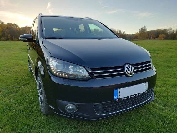 Bazar: prodej Volkswagen Touran MPV 2.0 TDI, 125 kW, DSG, Highline 128kW automat, ojeté, nafta, rok 2011, barva černá metalíza
