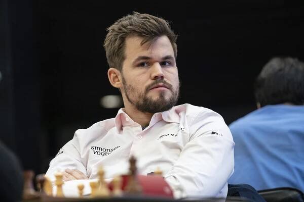 Drama na šachovém MS. Carlsen vydřel titul v bleskovkách, rozhodl až v rozstřelu s Nakamurou