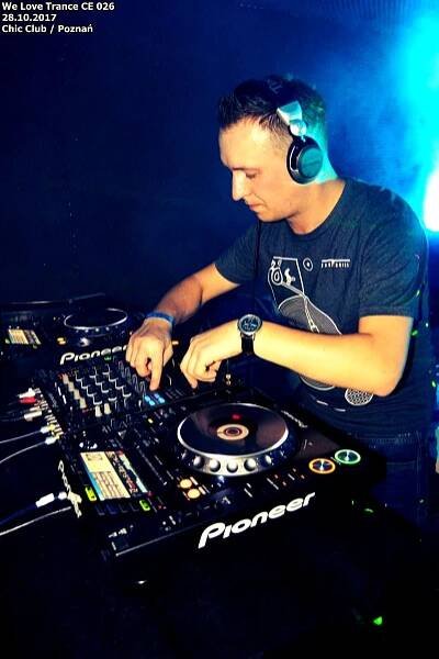 Ronald de Foe | Sumanity Artists Agency