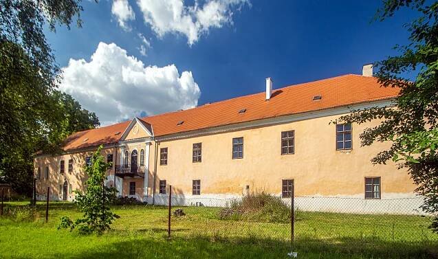 Měšice (zámek, okres Tábor)
