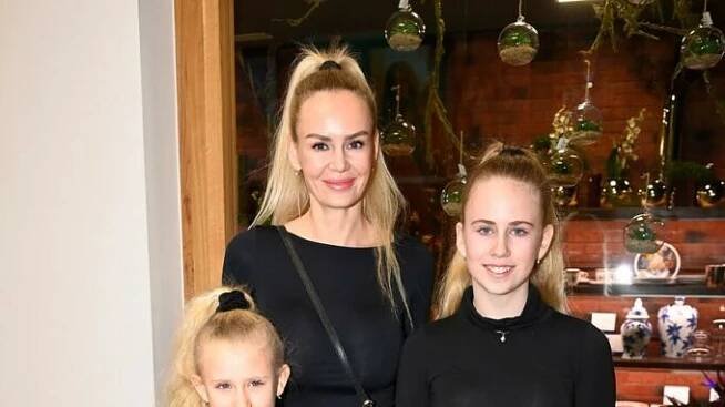 Jako vejce vejci. Miss roku 2007 Lucie Hadašová ukázala krásné dcery | Život v Česku