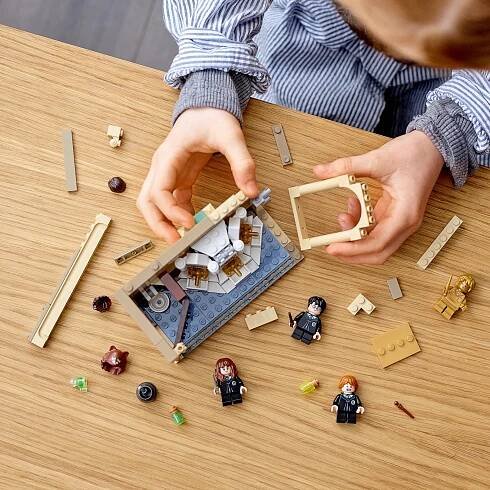 LEGO® Harry PotterTM 76386 Bradavice: omyl s Mnoholičným lektvarem