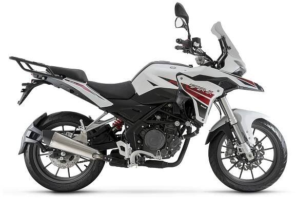BENELLI - TRK 251 - BÍLÁ
