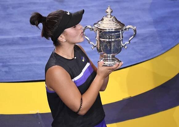 Sereně Williamsové rekordní titul znovu unikl, ve finále US Open nestačila na Andreescuovou