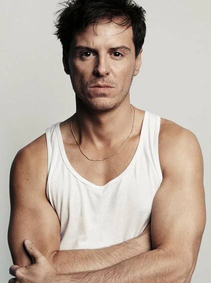 Andrew Scott Phone Wallpapers