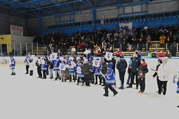 Semifinalisty hokejové Krajské ligy doplnili po vysoké výhře Vimperští