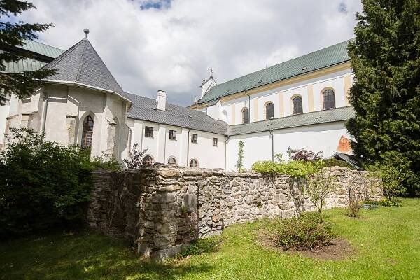 Velikonoce na hradech a zámcích. Oživí je koulení vajec, hry i tradice