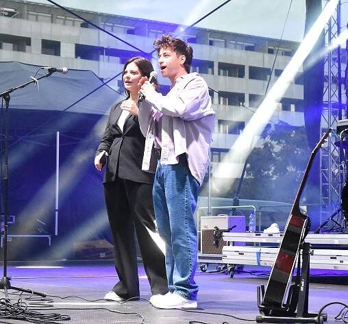 VIDEO: Párty u Šantovky bavila. Takto to tam rozjeli Adam Mišík a Radečci