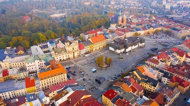 Silnice nebo zoo děláme pro celé okolí. Samosprávy chtějí po vládě štědřejší podíly z daní pro větší města