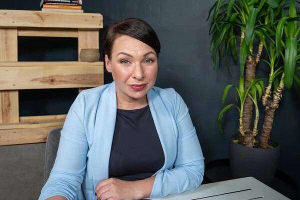 Reportérka a moderátorka Bára Divišová byla hostkou Miluše Bittnerové v talkshow Na kafeečko.