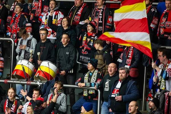 Liga mistrů - čtvrtfinále, 1. zápas: Mountfield Hradec Králové - EV Zug.