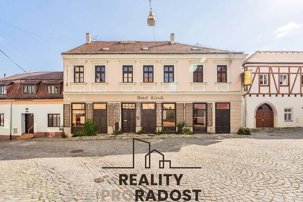 Prodej Hotelu Kárník ve Znojmě | Reality.iDNES.cz 