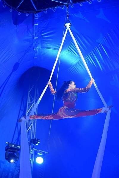 Cirkus mají Lagronovi v krvi, ale musí se přizpůsobit. Artisty doplní laser show