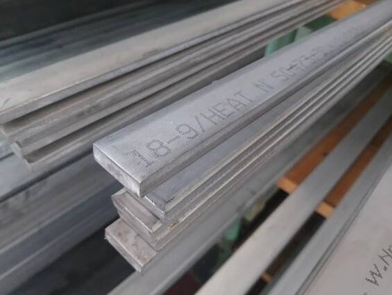 tyč plochá nerezová 40x10mm. akosť 1.4301