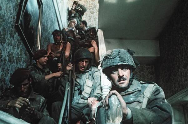 Příliš vzdálený most - Z filmu - Anthony Hopkins