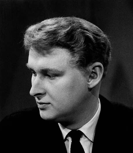 Mike Nichols, Urbane Director Loved by Crowds and Critics, Dies at 83 - The New York Times