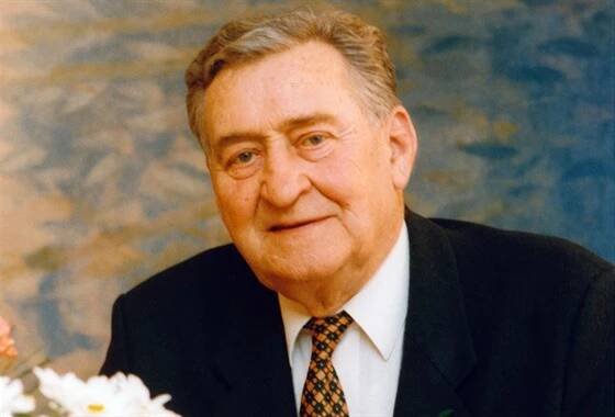 Josef Větrovec na svatbě vnučky Jany v únoru 1997