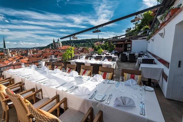 prague golden well hotel.jpg
