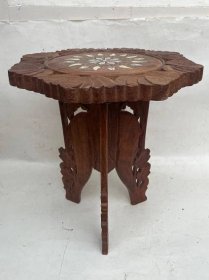 Pěkný skládací dřevěný květinový stolek - Starožitnosti