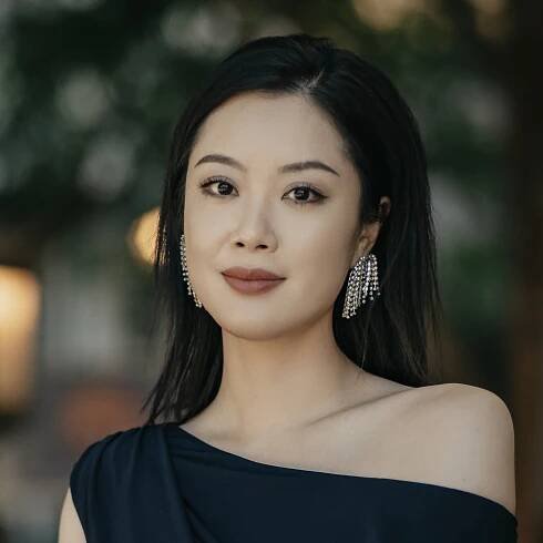 Manli Deng